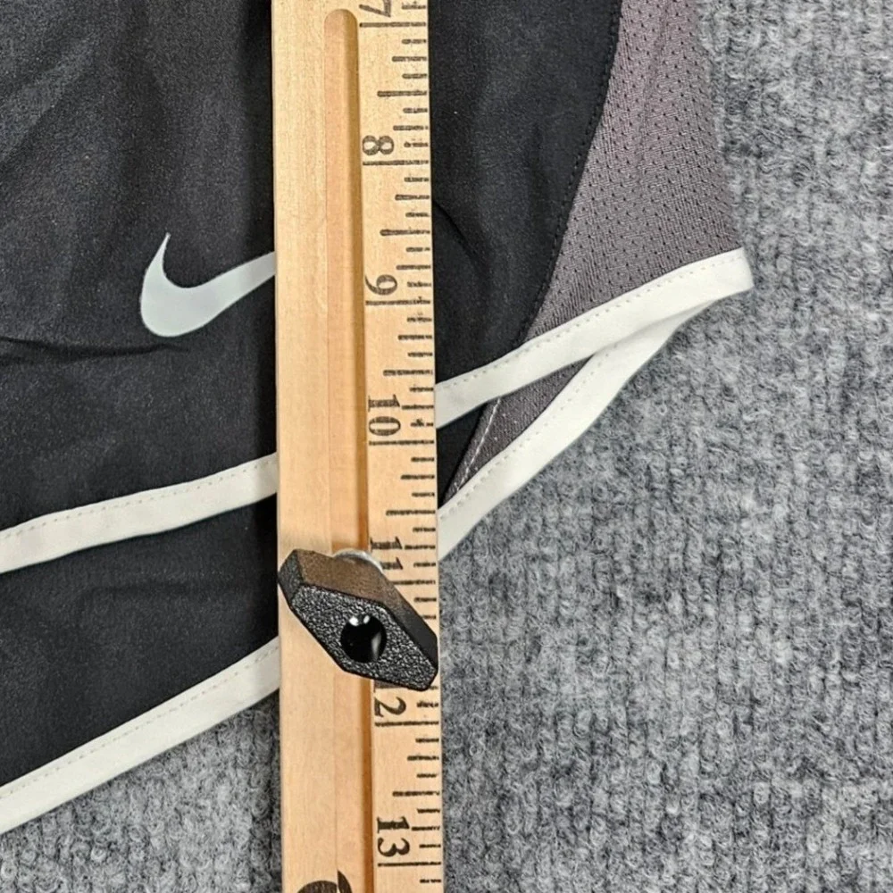 Nike Dri-FIT Tempo Running Shorts Women's Medium Black Gray Mesh 3